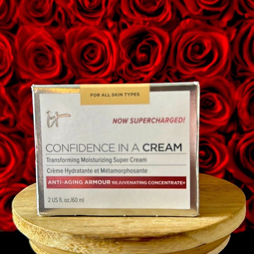IT COSMETICS Confidence In A Cream